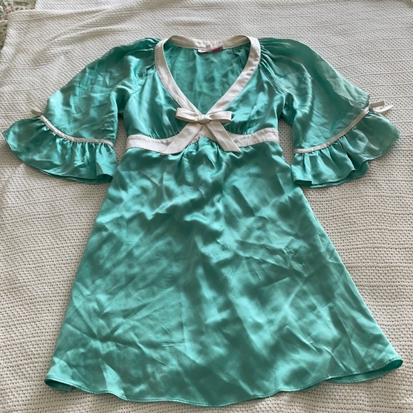 Betsey Johnson Dresses & Skirts - Betsey Johnson mint silk dress vintage size 0